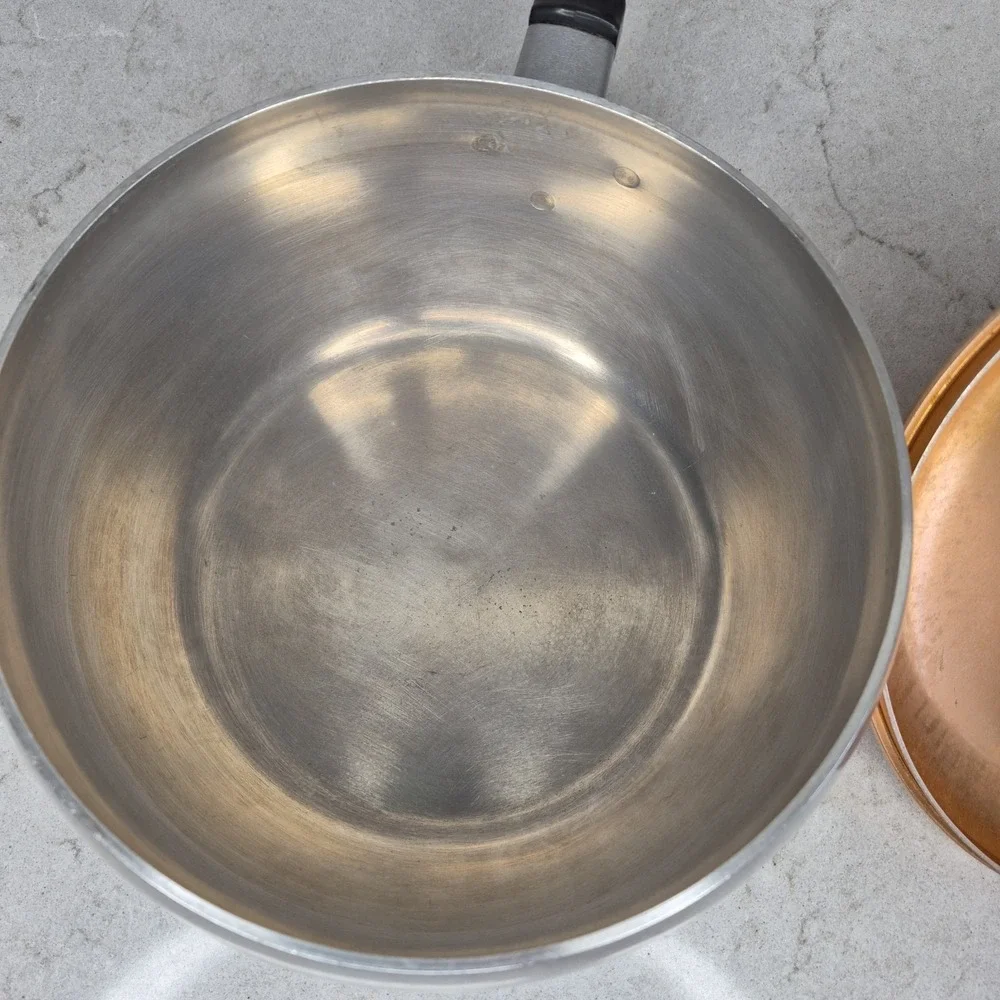 Vintage Wear-Ever Hallite No. 2103 1/2 USA 3-1/2 QT Aluminum Pot w/ Copper Lid
